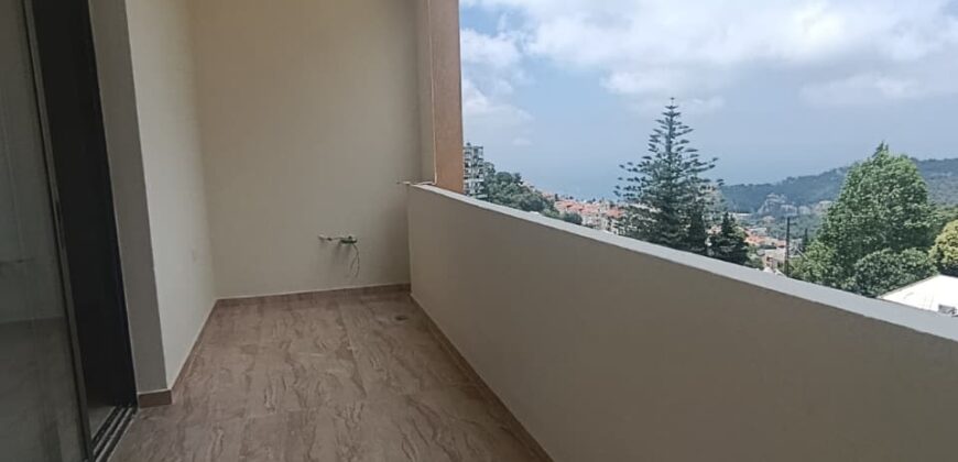 For Sale: Apartment in Mar Chaaya