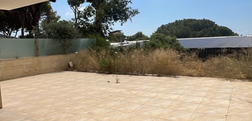 For Sale: Apartment in Mansourieh