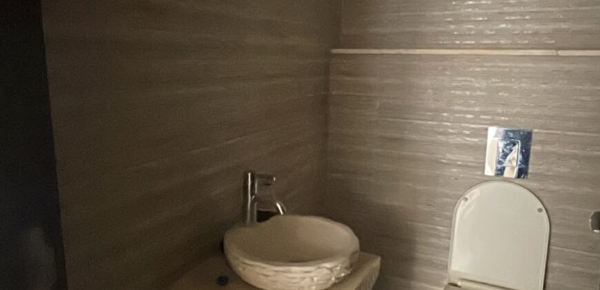 For Sale: Apartment in Monteverde