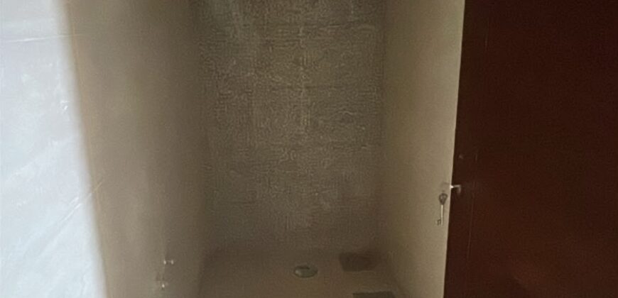 For Sale: Apartment in Dekweneh