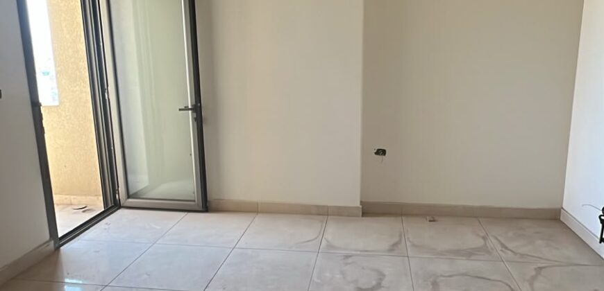 For Sale: Apartment in Dekweneh