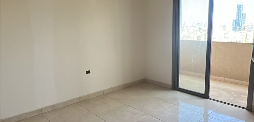 For Sale: Apartment in Dekweneh