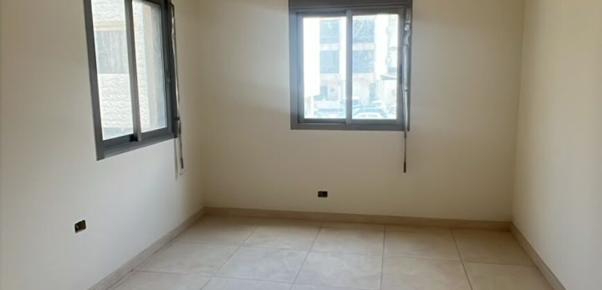 For Sale: Apartment in Dekweneh