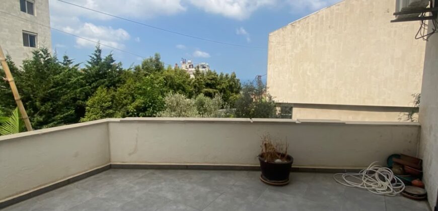 For Sale: Apartment in Mtayleb