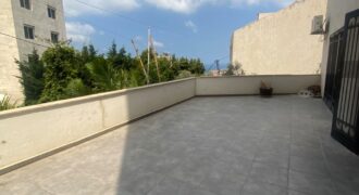For Sale: Apartment in Mtayleb
