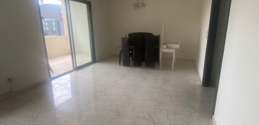 For Sale: Apartment in Antelias
