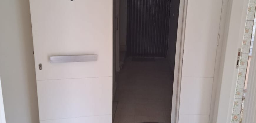 For Sale: Apartment in Dekweneh