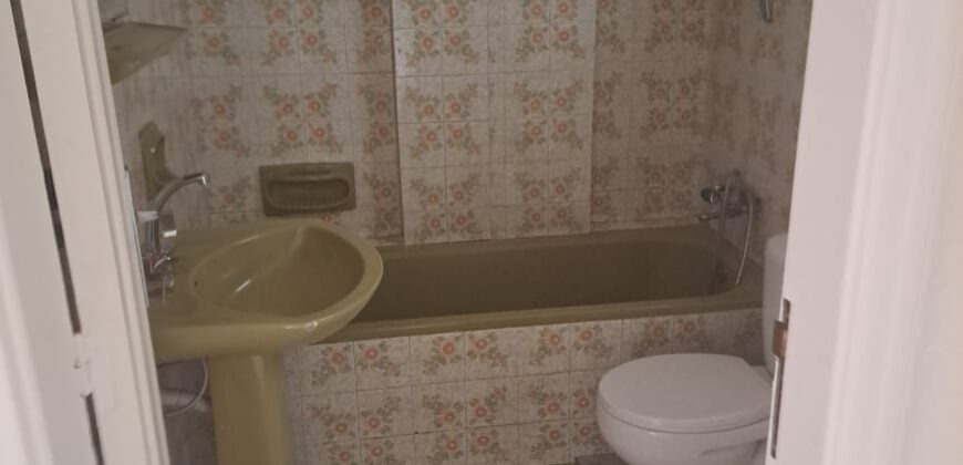 For Sale: Apartment in Dekweneh