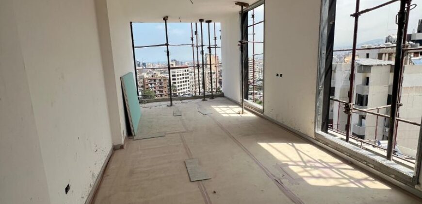 For Sale: Apartment in Dekweneh