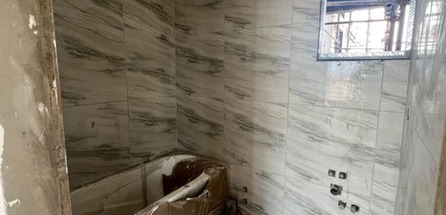 For Sale: Apartment in Dekweneh