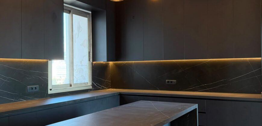 For Sale: Apartment in Achrafieh