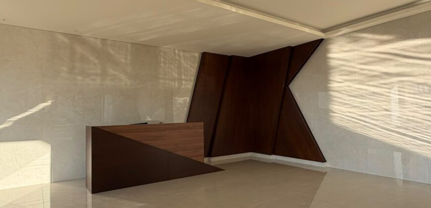 For Sale: Apartment in Achrafieh
