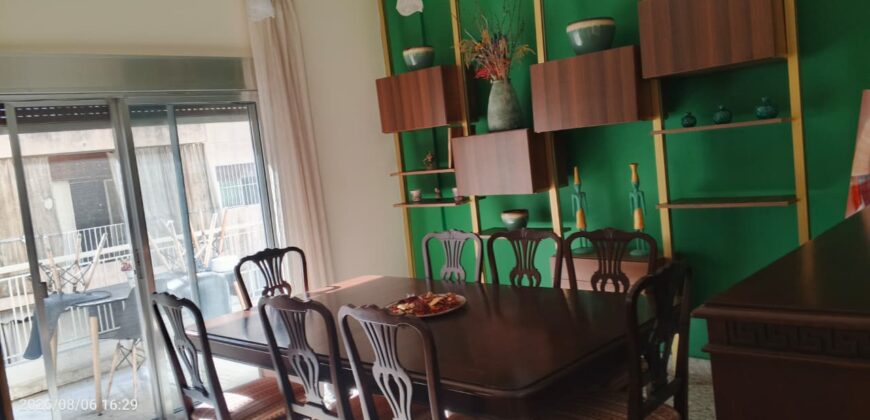 For Sale: Apartment in Achrafieh