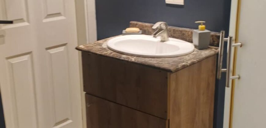 For Rent: Apartment in Achrafieh