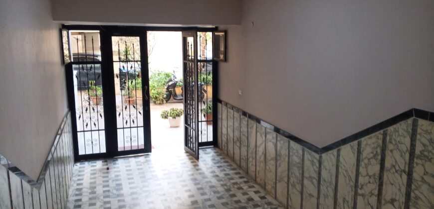 For Sale: Apartment in Ras El Nabeh, Beirut