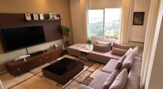 For Sale: Apartment in Ain Saade