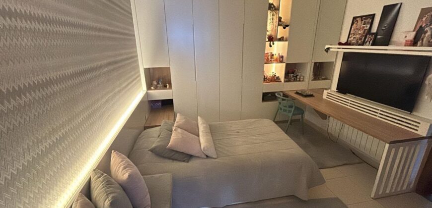 For Sale: Apartment in Ain Saade