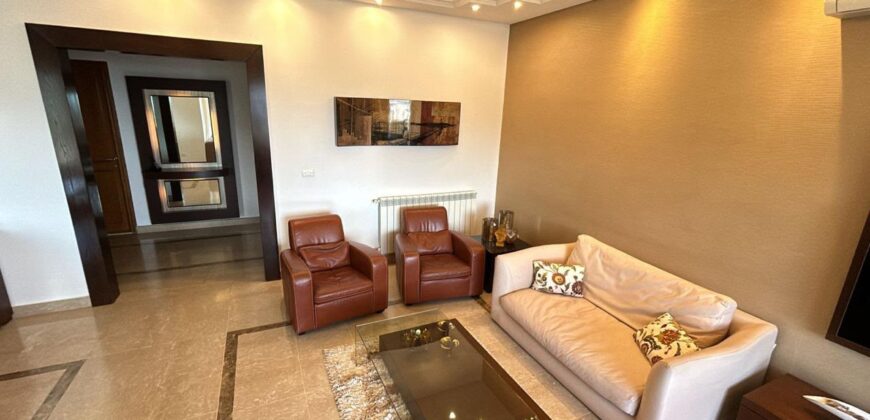 For Sale: Apartment in Ain Saade