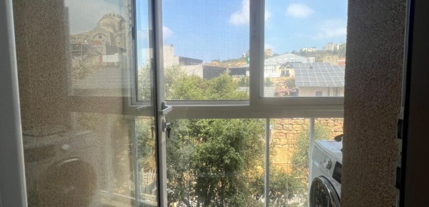 For Rent: Apartment in Mansourieh