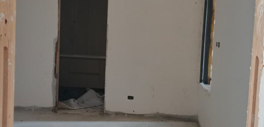 For Sale: Apartment in Ramlet El Bayda