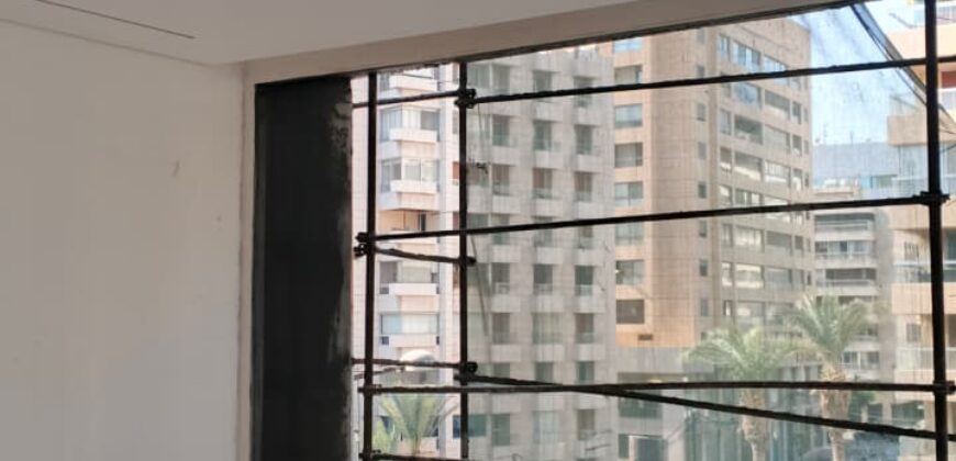 For Sale: Apartment in Ramlet El Bayda