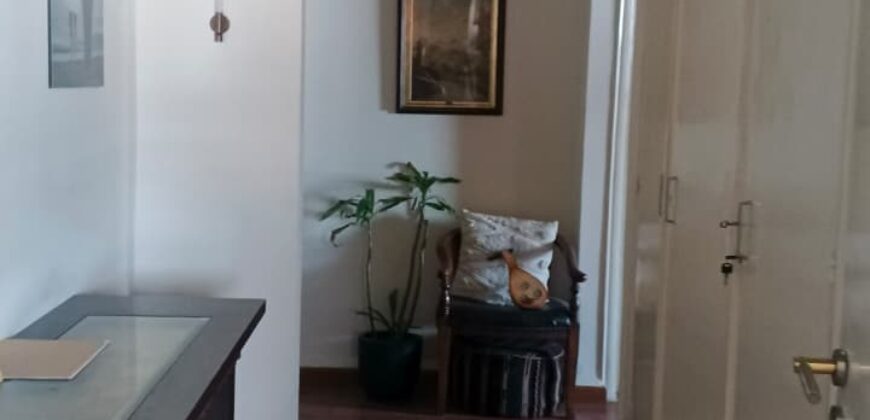 For Sale: Apartment in Achrafieh