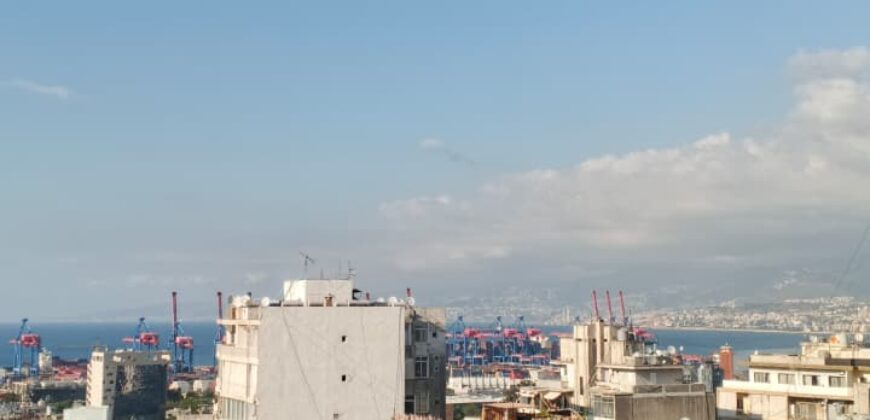 For Sale: Apartment in Achrafieh