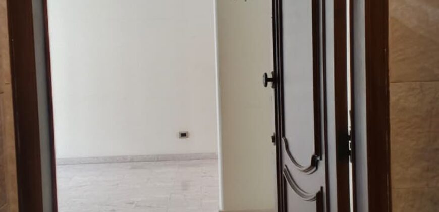 For Sale: Apartment in Bir Hassan