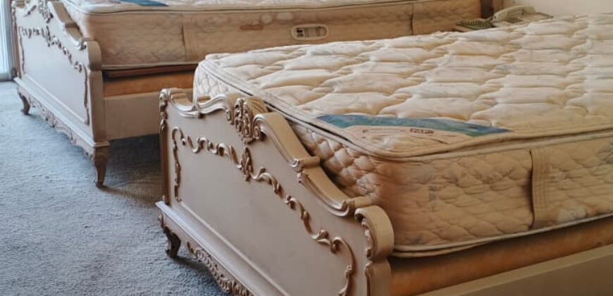 For Sale: Apartment in Mar Elias-Beirut