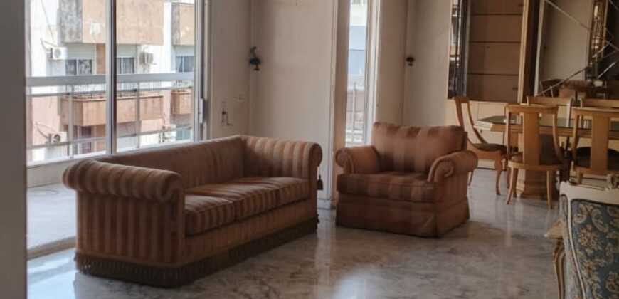 For Sale: Apartment in Mar Elias-Beirut