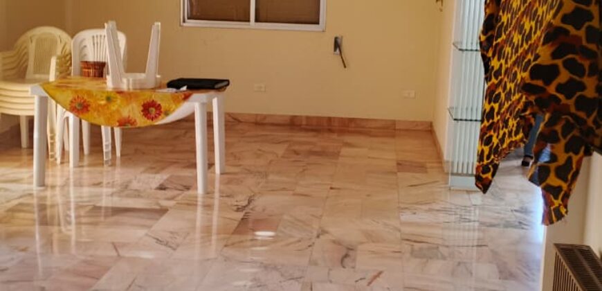 For Rent: Apartment in Achrafieh
