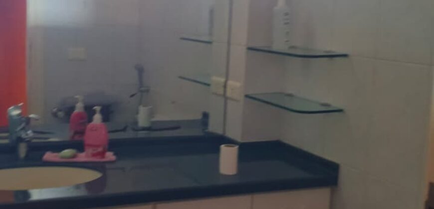 For Rent: Apartment in Achrafieh