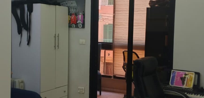 For Sale: Apartment in Ras El Nabeh