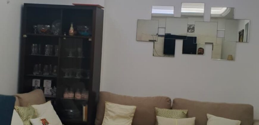 For Sale: Apartment in Ras El Nabeh