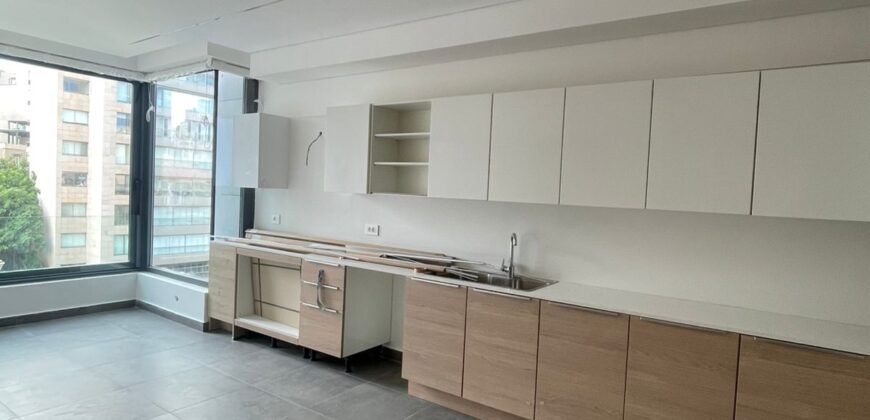 For Rent: Apartment in Ain El Mreisseh