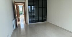 For Rent: Apartment in Ain El Mreisseh
