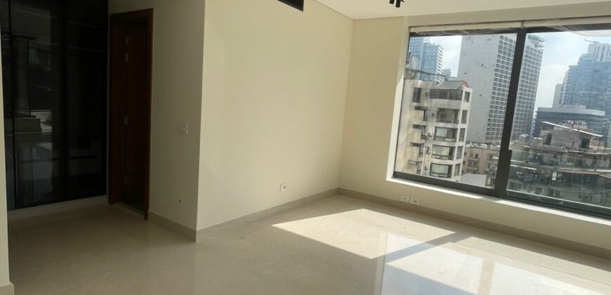For Rent: Apartment in Ain El Mreisseh