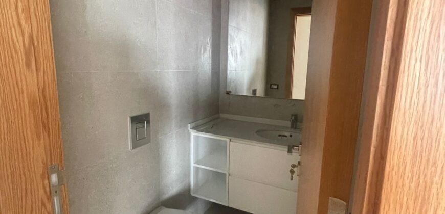 For Rent: Apartment in Hamra