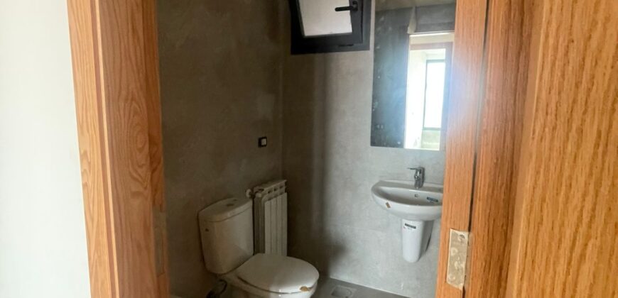 For Rent: Apartment in Hamra