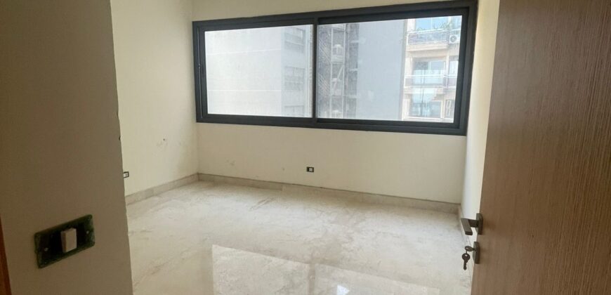 For Rent: Apartment in Hamra