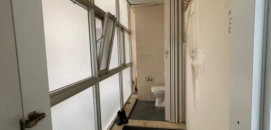 For Sale: Apartment in Ras El Nabaa
