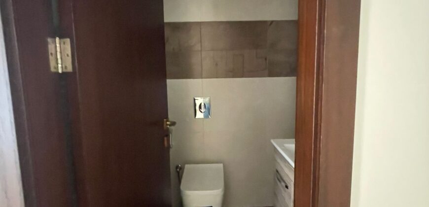 For Sale: Apartment in Ras El Nabaa