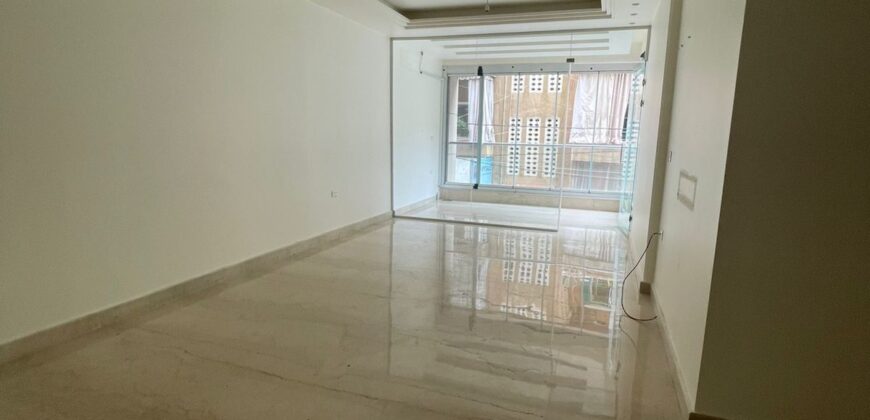 For Sale: Apartment in Ras El Nabaa