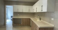 For Rent: Apartment in Ras El Nabeh