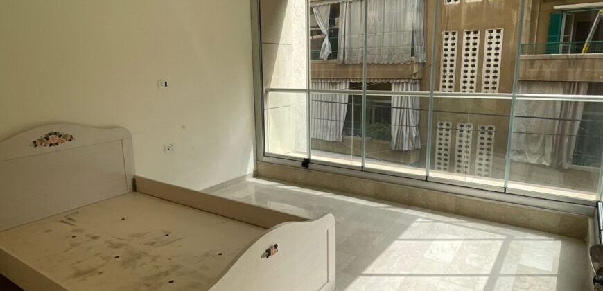 For Rent: Apartment in Ras El Nabeh