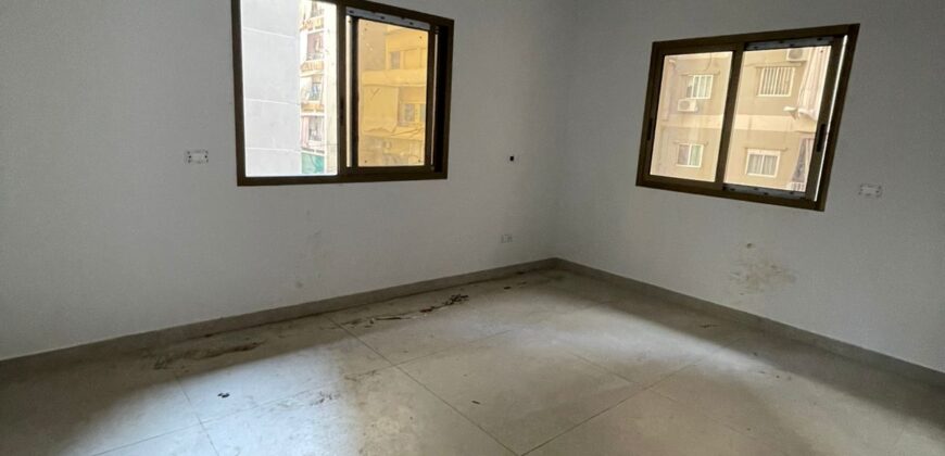 For Sale: Apartment in Mazraa