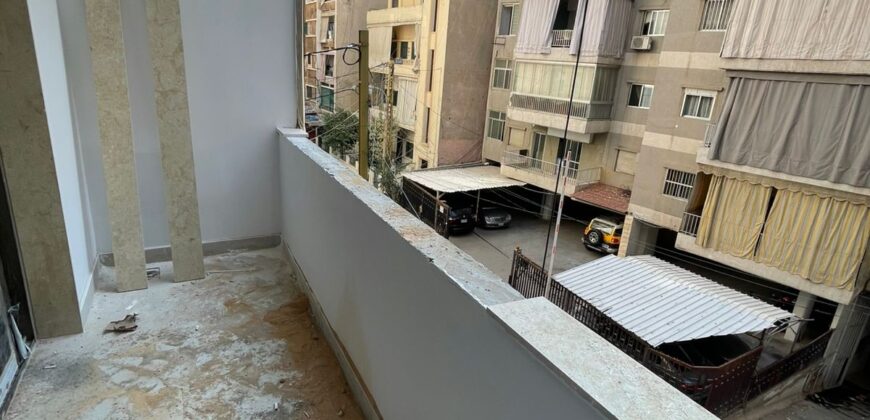 For Sale: Apartment in Mazraa