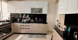 For Sale: Apartment in Ras El Nabeh