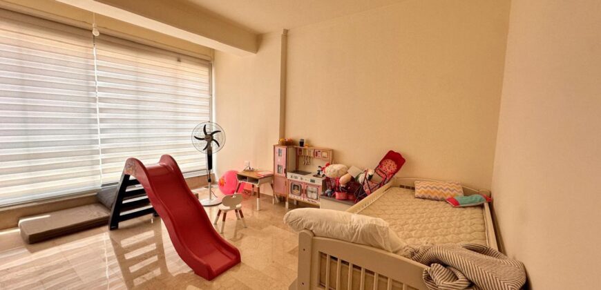 For Sale: Apartment in Ras El Nabeh