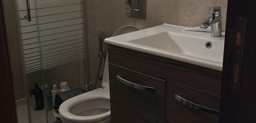 For Sale: Apartment in Ras El Nabeh